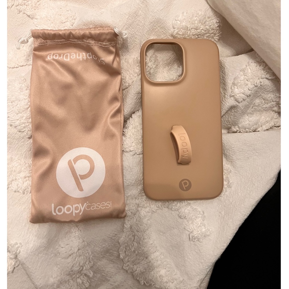 NWOT Sandstone Loopy Case